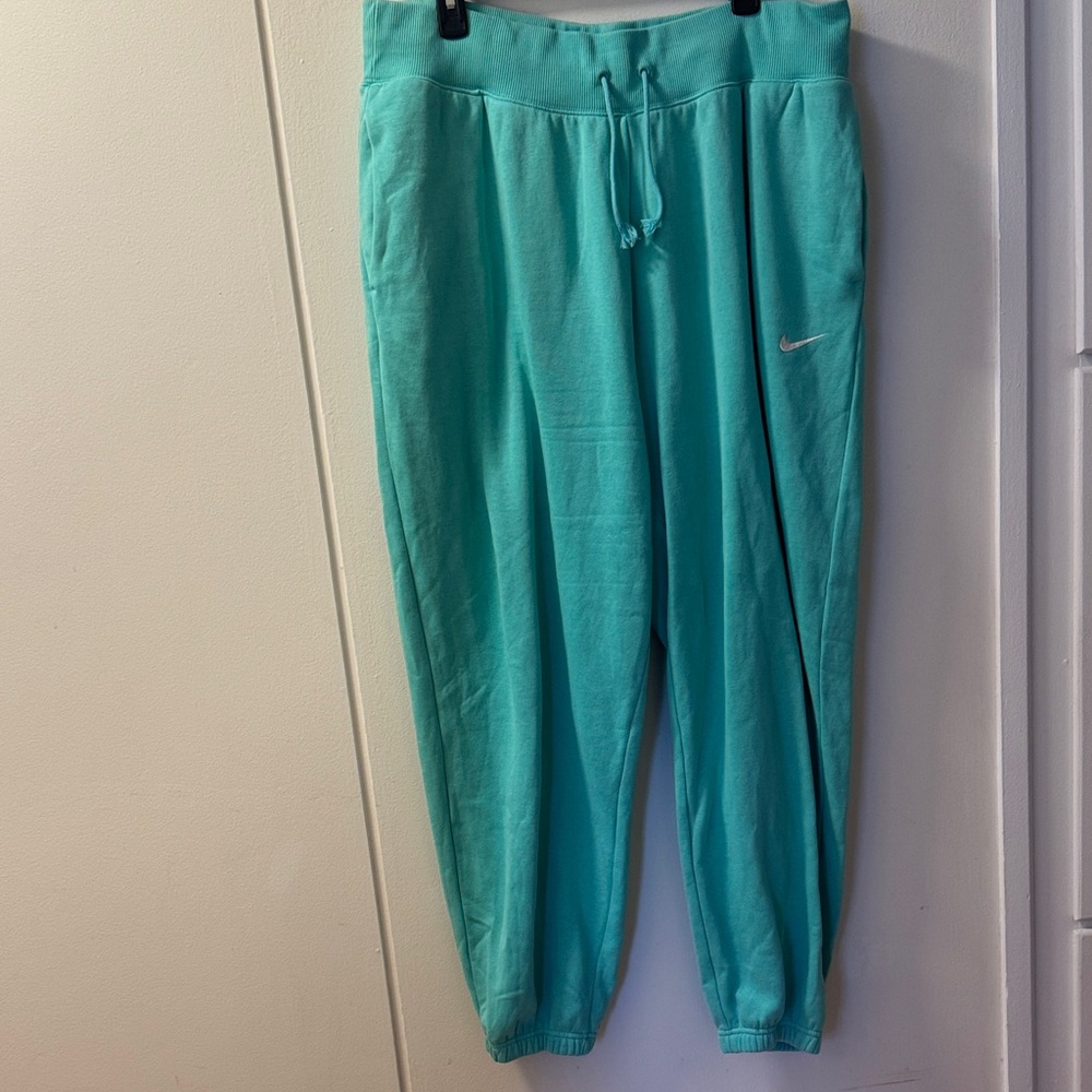 High waisted Nike Sweatpants